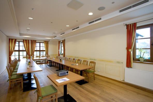 Hotel Gasthof Neumayr Obertrum am See Exterior photo
