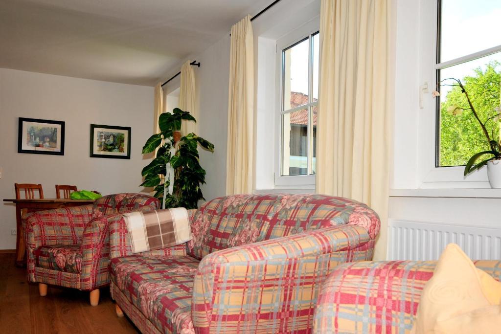 Hotel Gasthof Neumayr Obertrum am See Exterior photo