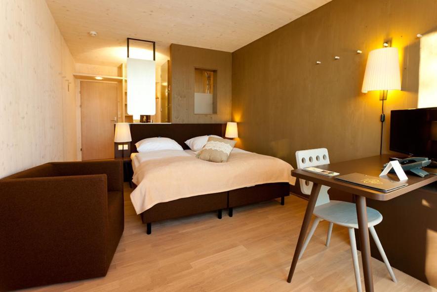 Hotel Gasthof Neumayr Obertrum am See Room photo